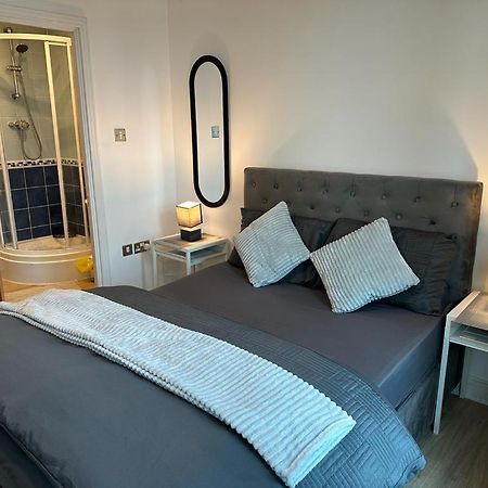 Apartamento Cosy Views Londres Exterior foto