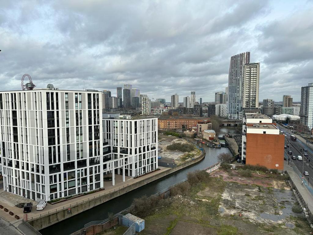 Apartamento Cosy Views Londres Exterior foto
